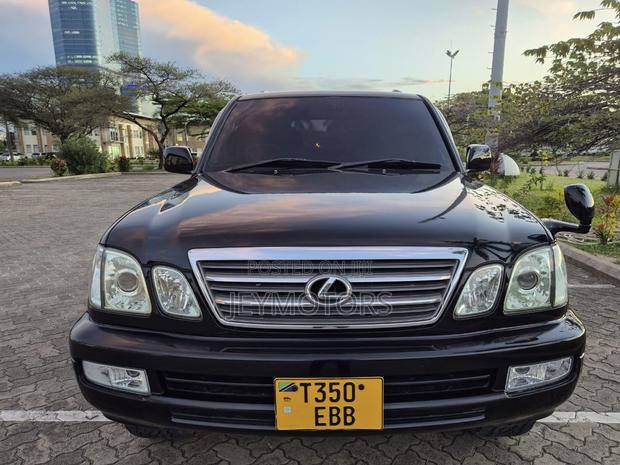 Lexus LX 470 Sport Utility 2004 Black