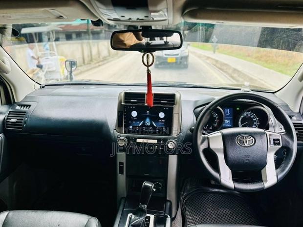 Toyota Land Cruiser Prado 2012 Black