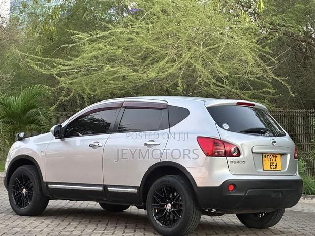 Nissan Dualis 2010 Silver