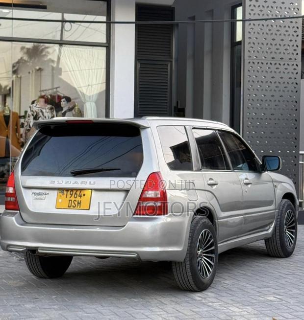 Subaru Forester 2005 Silver