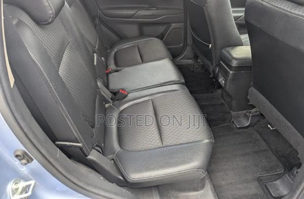 Mitsubishi Outlander 2013 Blue