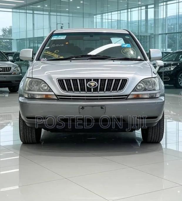 Toyota Harrier 2001 Silver