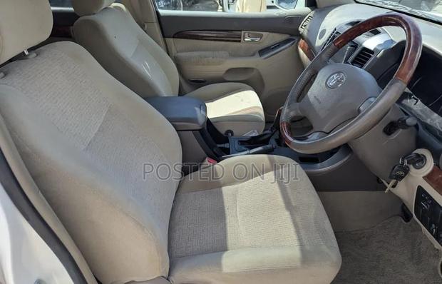 Toyota Land Cruiser Prado 2007 White