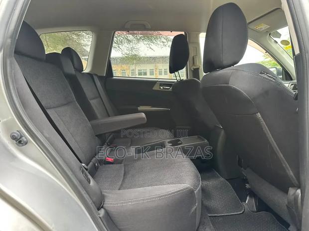 Subaru Forester 2.5X Limited 2011 Silver