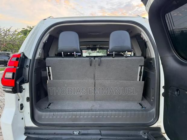 Toyota Land Cruiser Prado 2022 White