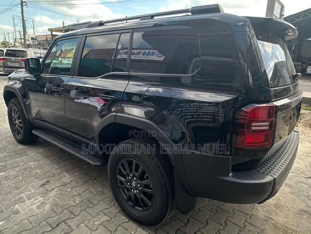 Toyota Land Cruiser Prado 2025 Black