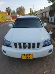 Toyota Kluger 2005 White for sale