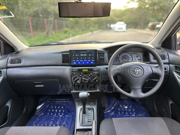 Toyota Corolla RunX 2004 Silver