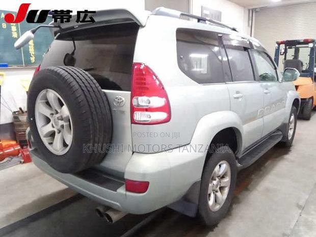 Toyota Land Cruiser Prado 2002 Silver