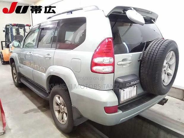 Toyota Land Cruiser Prado 2002 Silver