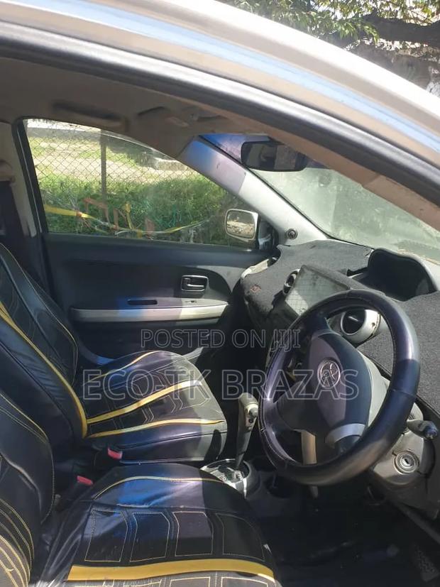 Toyota IST 2003 Silver