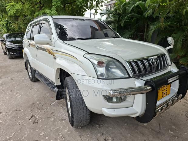 Toyota Land Cruiser Prado 2005 White