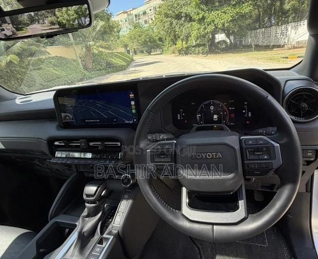 Toyota Land Cruiser LC250 2024 White