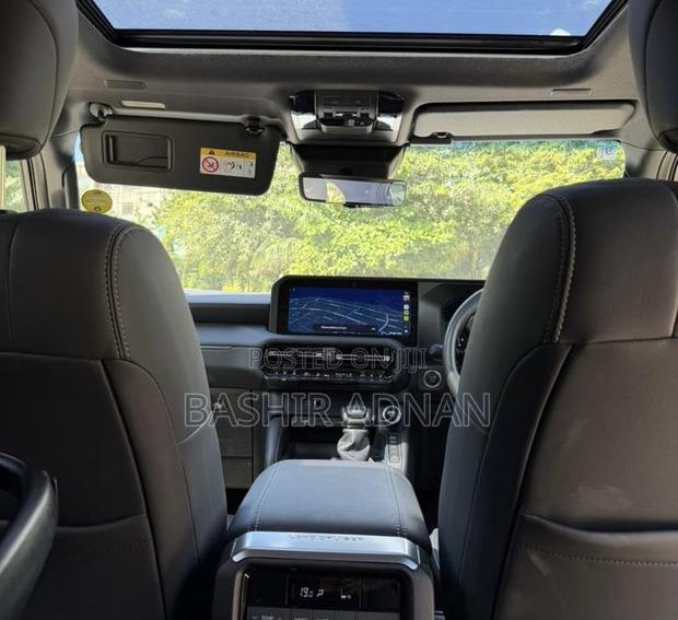 Toyota Land Cruiser LC250 2024 White