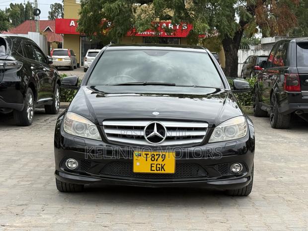 Mercedes-Benz C200 2009 Black