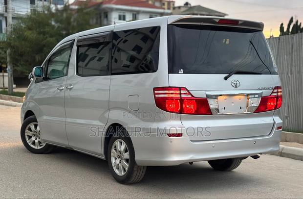 Toyota Alphard 2008 Silver
