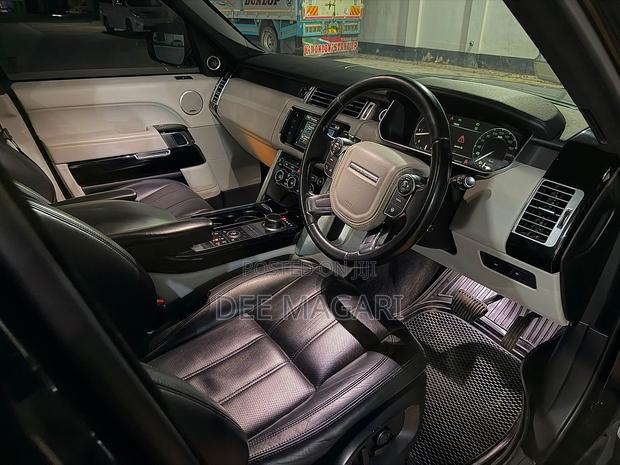 Land Rover Range Rover Vogue 2016 Black