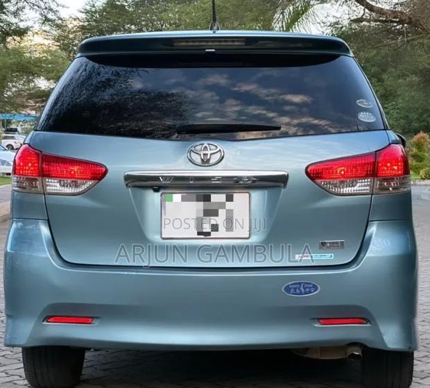 Toyota Wish 2009 Blue