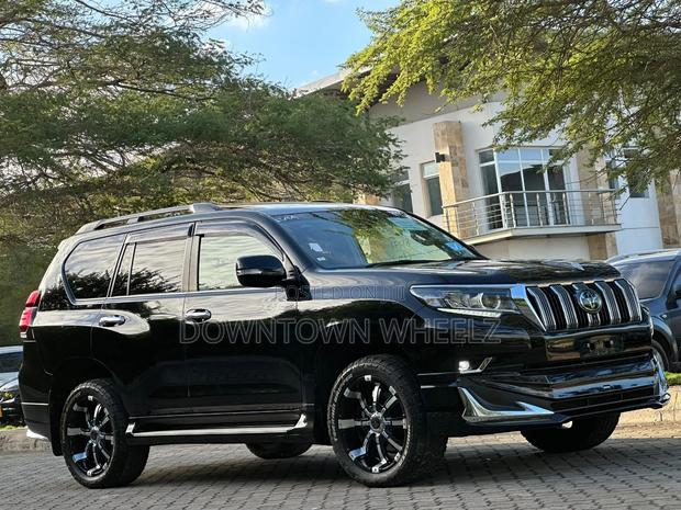 Toyota Land Cruiser 2023 Black