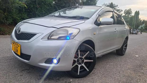 Toyota Belta 2007 Silver