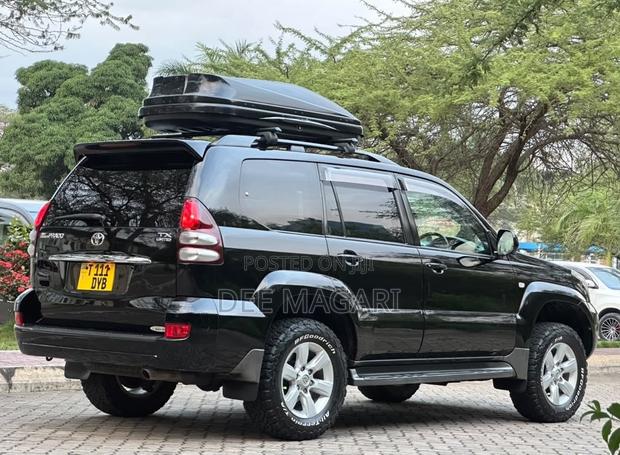Toyota Land Cruiser Prado 2005 Black