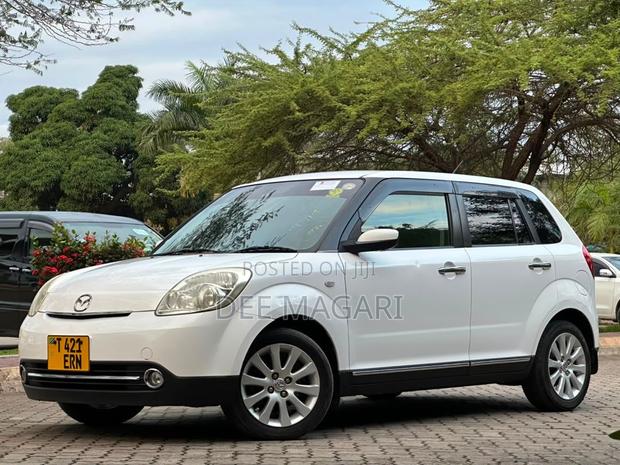 Mazda Verisa 2009 White