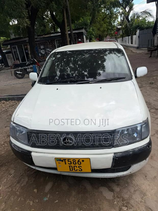 Toyota Probox 2004 White