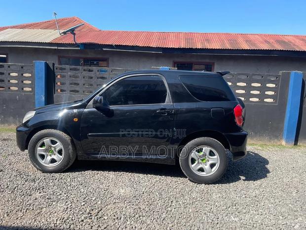 Toyota RAV4 2002 Black