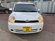 Toyota Sienta 2005 White for sale