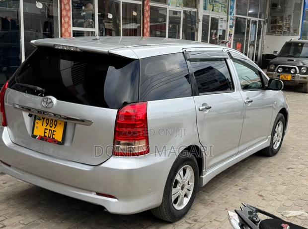 Toyota Wish 2006 Silver