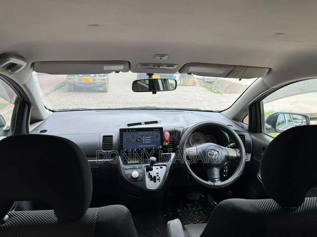 Toyota Wish 2006 Silver
