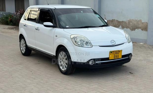 Mazda Verisa 2007 White