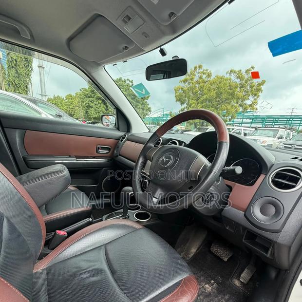 Mazda Verisa 2007 White