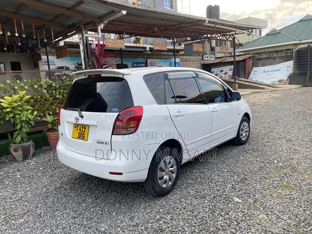 Toyota Corolla Spacio 2005 White