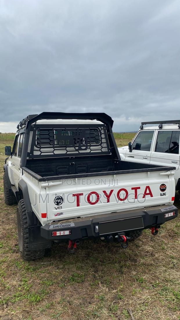 Toyota Land Cruiser 79 Series 2023 White