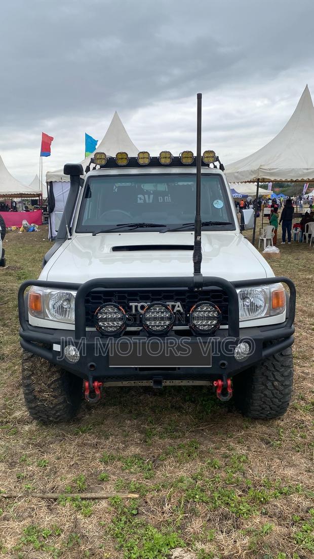 Toyota Land Cruiser 79 Series 2023 White