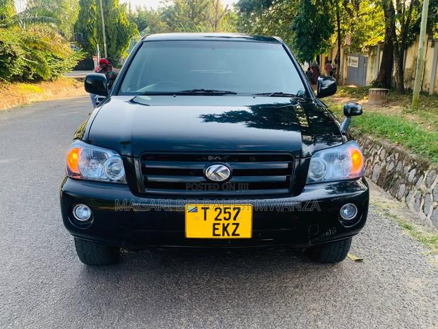 Toyota Kluger 2005 Black