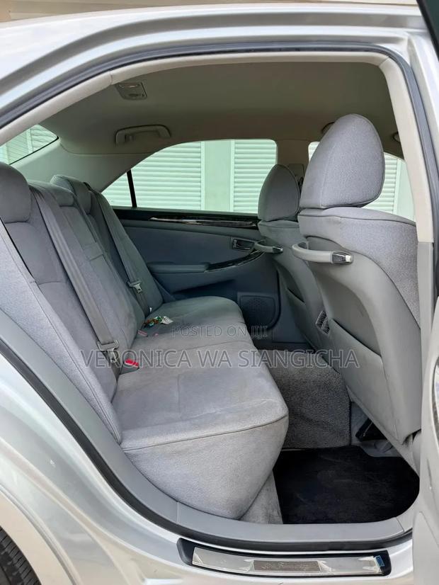 Toyota Crown 2004