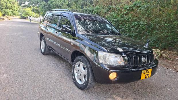 Toyota Kluger 2004 Black