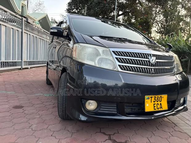Toyota Alphard 2004 Black