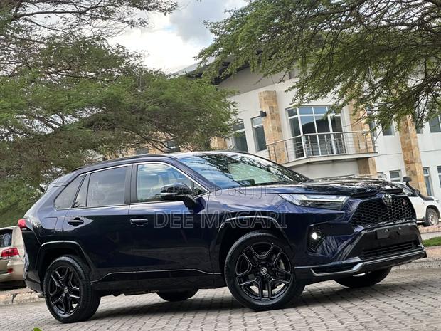 Toyota RAV4 Hybrid 2025 Blue