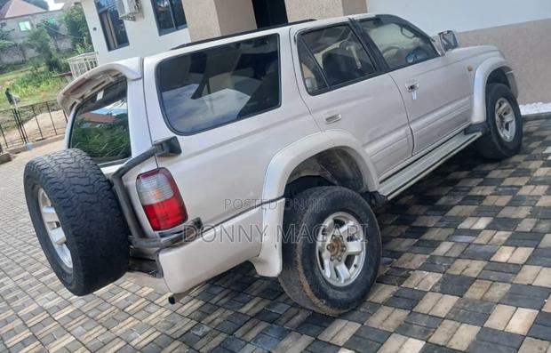Toyota Hilux 2010 Silver