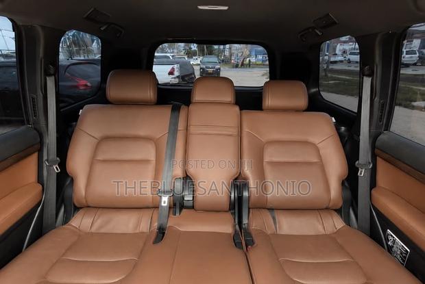 Toyota Land Cruiser 2018 Gold