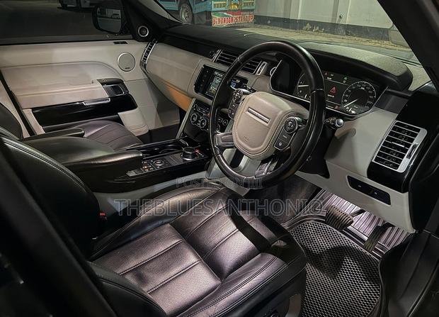 Land Rover Range Rover Vogue 2016 Black