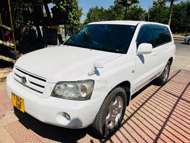 Toyota Kluger 2005 White