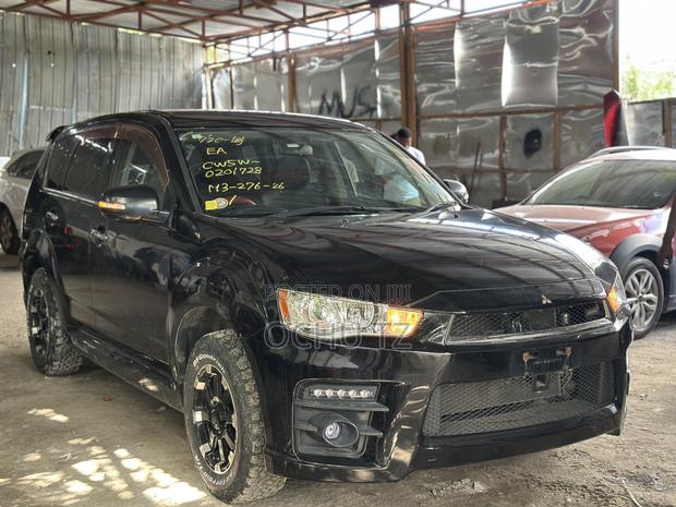 Mitsubishi Outlander 2011 Black