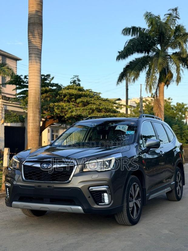Subaru Forester 2021 Gray