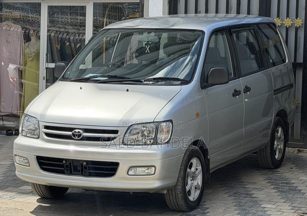 Toyota TownAce Noah 2001 Silver