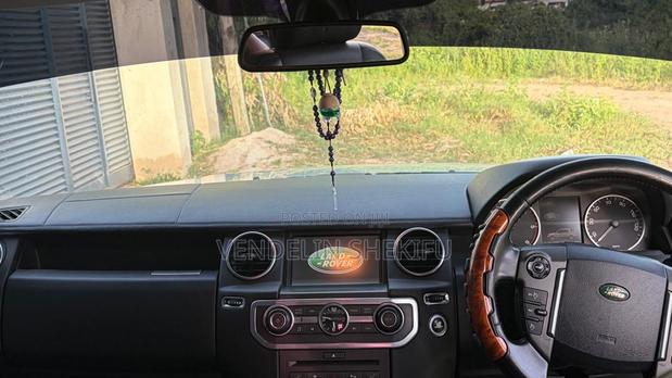 Land Rover Discovery 2010 Silver