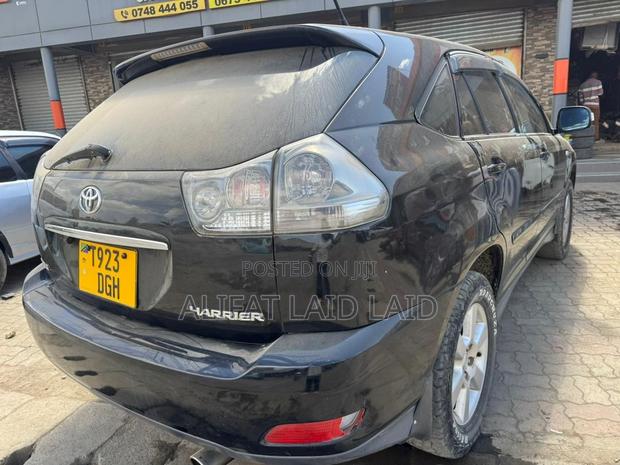 Toyota Harrier 2.4 2006 Black